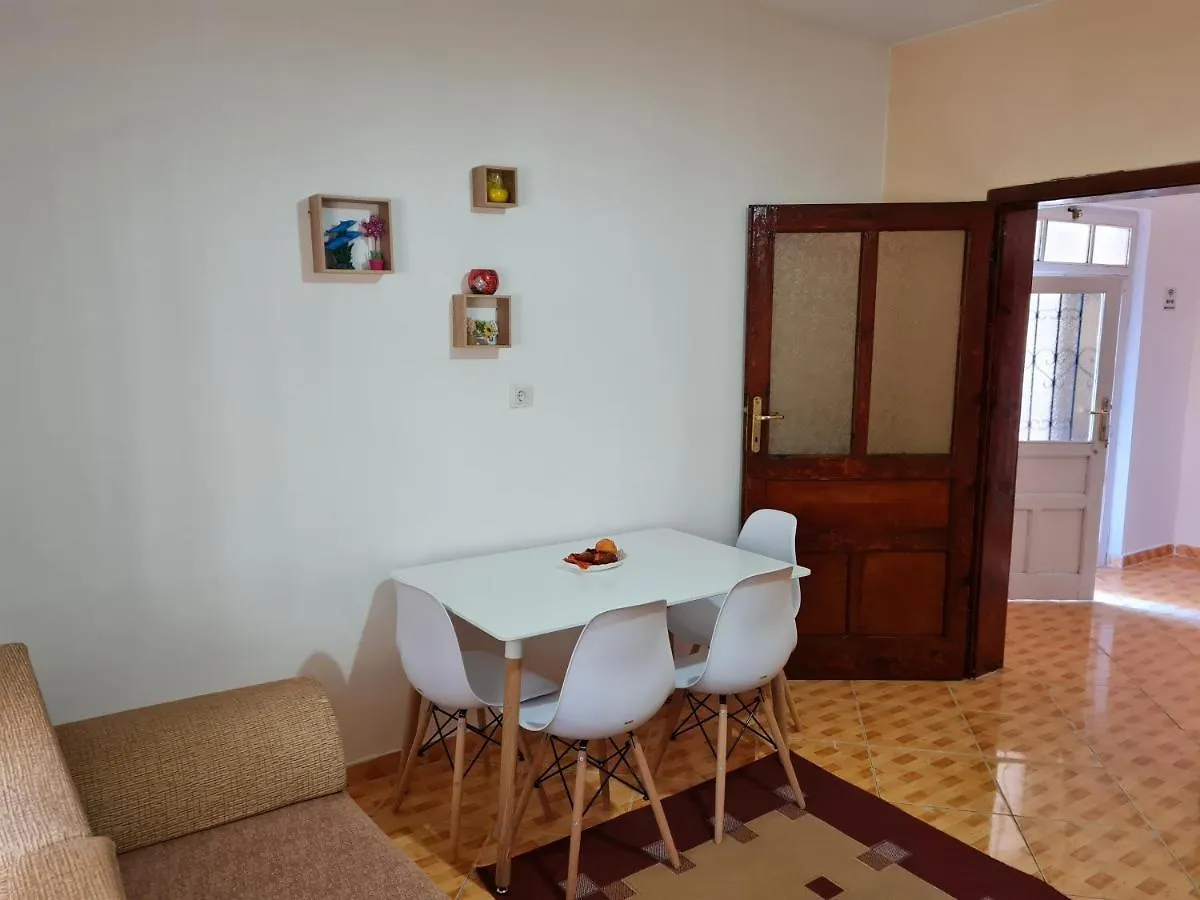 Holiday House In Vlora 度假居 Vlorë